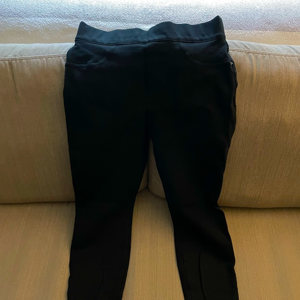 Black pull on Spanx black pants size M petite